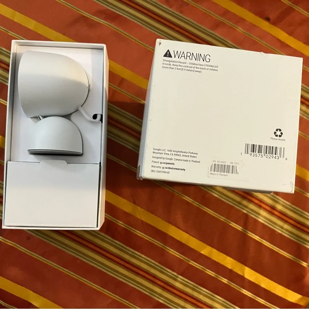 Google Nest Cam Indoor Wired - Sleek White Design